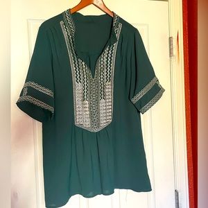 Rich green embroidered short sleeve blouse